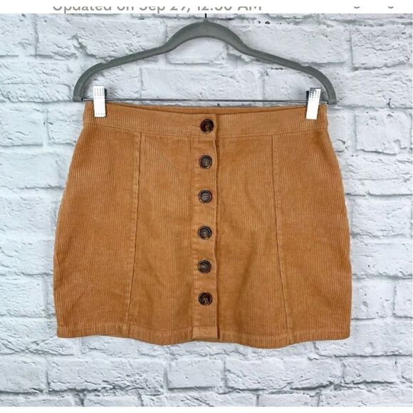 Womens Rue 21 Camel Ribbed Corduroy Button Down Mini Skirt - Sz M - Picture 2 of 4